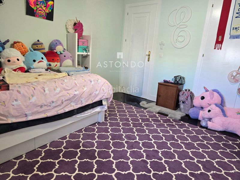 Foto 691169b5-6246-4ad3-8e36-61dc2896723f. Flat with heating parking pool in San Juan Bautista Madrid