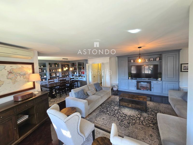 Foto 9d5a480f-2e65-4d4b-a701-da4839d2ee6b. Flat with heating parking pool in San Juan Bautista Madrid