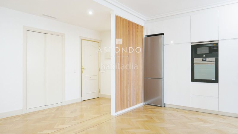 Foto 076dfad3-a0e4-46fd-8c65-a886efb9a4c1. Rent flat with heating parking pool in Pinar del Rey Madrid