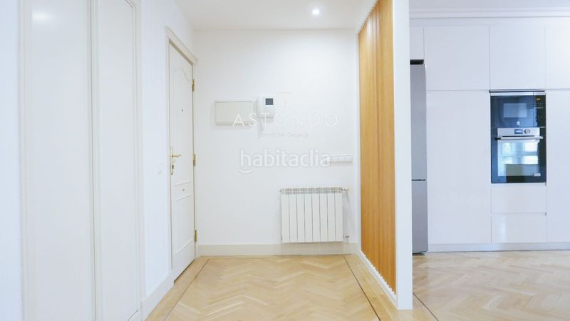 Foto 1956655e-1254-46ab-b8c8-513dcde6e7c0. Rent flat with heating parking pool in Pinar del Rey Madrid