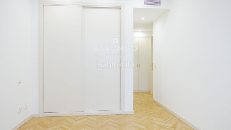 Foto 71c50183-3226-407d-9dca-0fd88df098e4. Rent flat with heating parking pool in Pinar del Rey Madrid