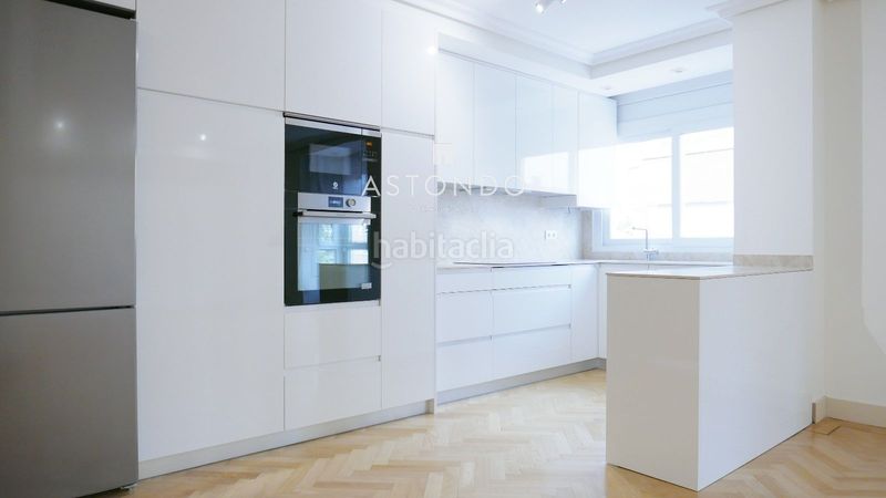 Foto 779869a2-9512-4914-8ed0-178a1ef1e230. Rent flat with heating parking pool in Pinar del Rey Madrid