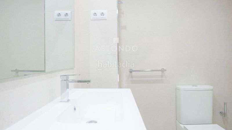 Foto 8c74d444-6f73-4798-a8d1-fd21f3441bae. Rent flat with heating parking pool in Pinar del Rey Madrid