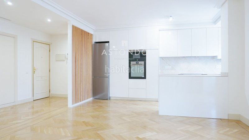 Foto c53b22be-df68-406d-a6d9-de8f472e2cea. Rent flat with heating parking pool in Pinar del Rey Madrid