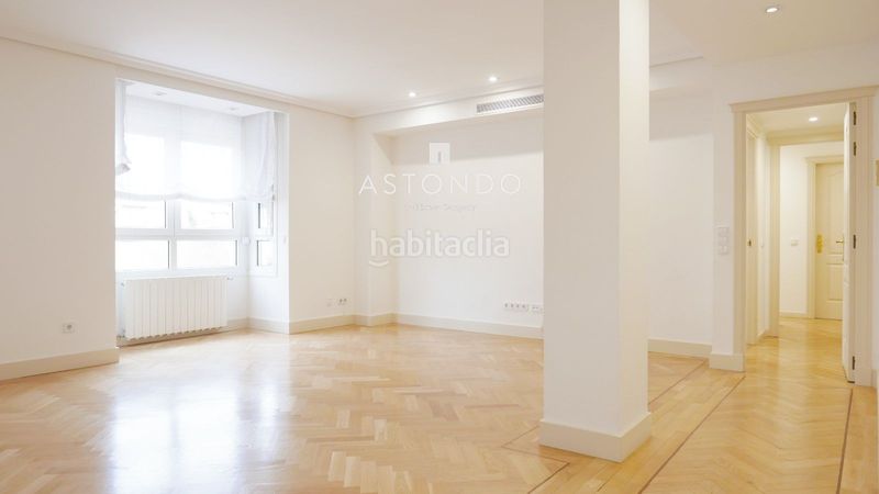 Foto f55a32b3-07ac-4c4b-8b6a-4c383caf12be. Rent flat with heating parking pool in Pinar del Rey Madrid