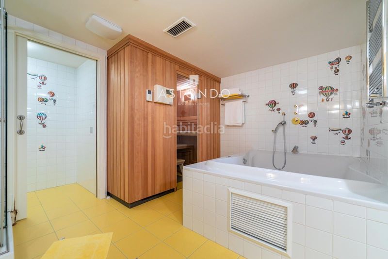 Foto 1c6212b2-f6a2-409e-a0bf-edf93e3f5cc6. Casa amb calefacció aparcament piscina a Conde Orgaz - Piovera Madrid
