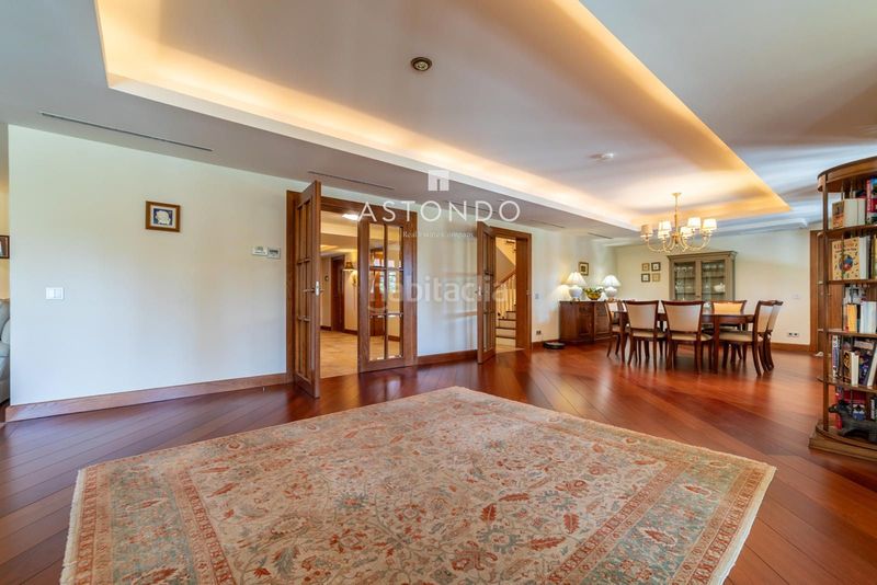 Foto a60f998b-219d-47c9-b62b-65d82b47c607. Casa amb calefacció aparcament piscina a Conde Orgaz - Piovera Madrid