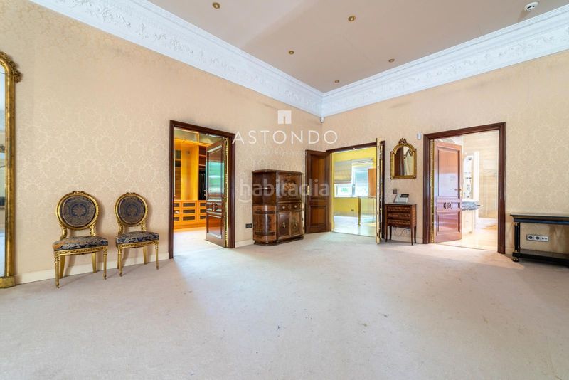 Foto ba0f315a-84a4-42de-bc32-b11970a1ff53. Casa amb calefacció aparcament piscina a Conde Orgaz - Piovera Madrid