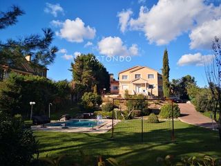 Miete Chalet  Embajador. En alquiler chalet independiente de 479m2 en parcela de 3.000 m2