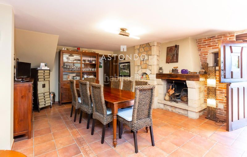Foto a6276401-727b-4537-9583-4d252eaedc0e. Casa amb calefacció aparcament a Ajo Bareyo