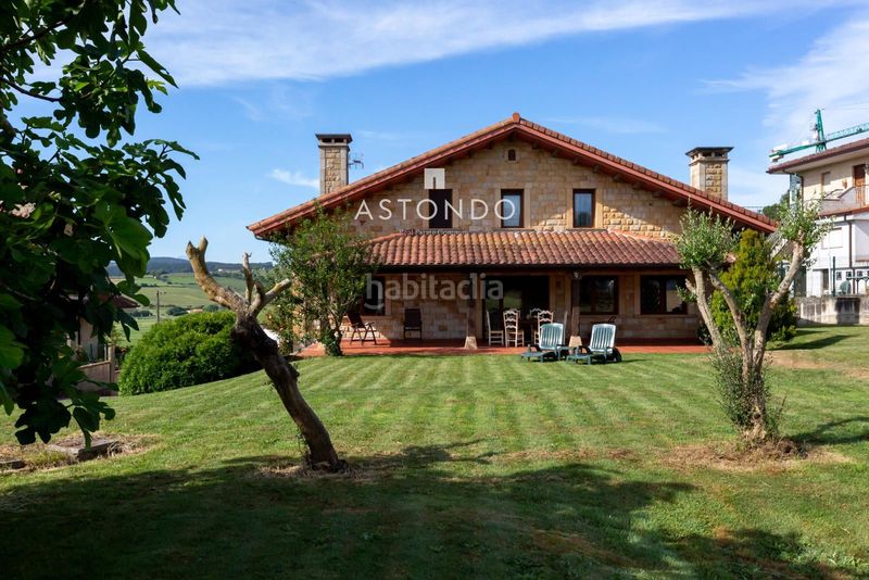 Foto a89bd03e-2834-4bc2-9056-9da926c95e9e. Casa amb calefacció aparcament a Ajo Bareyo