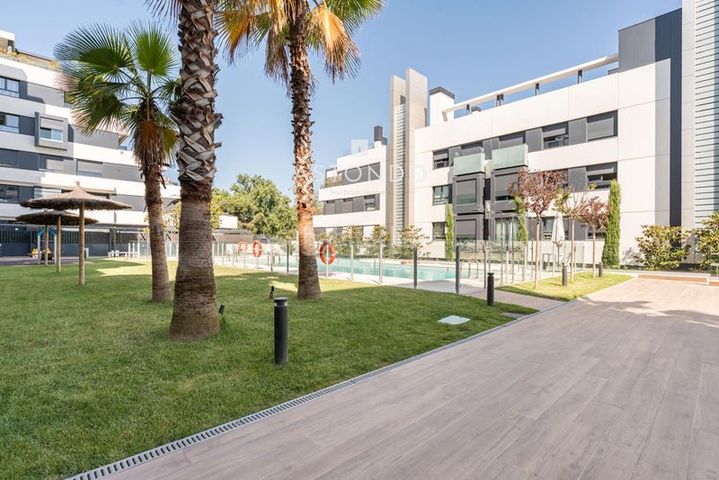 Foto a9b770e0-5df7-42bb-8523-f26df7e1d738. Rent flat with heating parking pool in Palomas Madrid