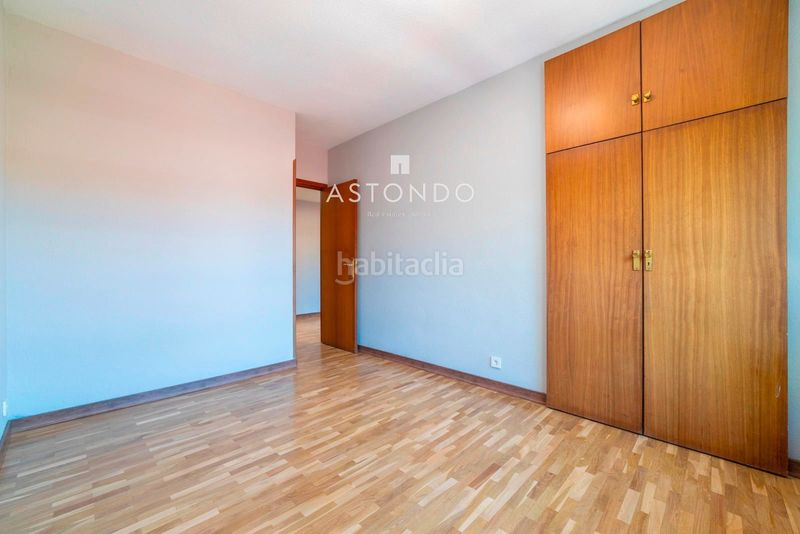 Foto 9dfe8633-5626-4baa-870a-1857375d3d4c. Rent flat with heating parking in Apóstol Santiago Madrid