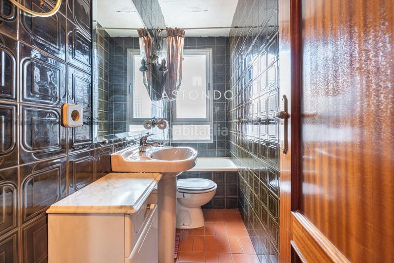 Foto c7352da4-9654-478f-a937-130e1461b44e. Flat with heating in Valdeacederas Madrid
