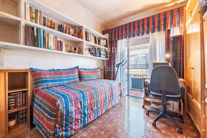 Foto fb2e7668-77af-450e-a4a5-db03190ab766. Flat with heating in Valdeacederas Madrid