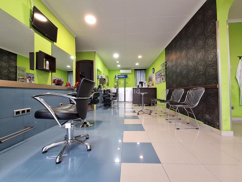 Foto 5cd1573c-c1ec-4216-8231-dd0afbe308fc. Local comercial  en planta baja en la floresta. en Tarragona