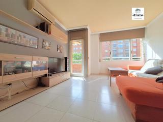 Appartement  Paisos catalans. Piso de 3 dormitorios y 2 baños en zona  avda. paisos catalans