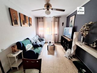 Etagenwohnung  Lleó. Solo para inversores. piso de 3 dormitorios y 1 baño en carrer l