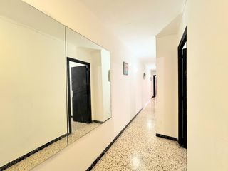 Pis  Mare molas. Piso de 3 dormitorios, 1 baño en carrer mare molas.  reus.