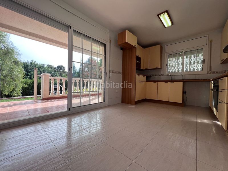 Foto bcd3d3db-d066-4d47-a58e-7217922aa00c. Maison avec chauffage parking dans Catllar (El)