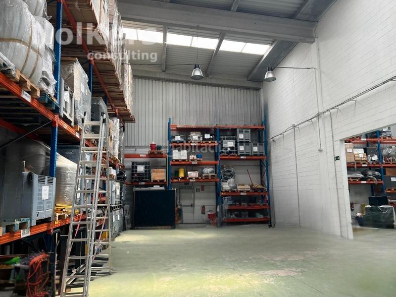 Foto 6af1e79f-ba77-410a-9f91-d4ba5745f90a. Lloguer nau industrial amb calefacció a El Pla Sant Feliu de Llobregat