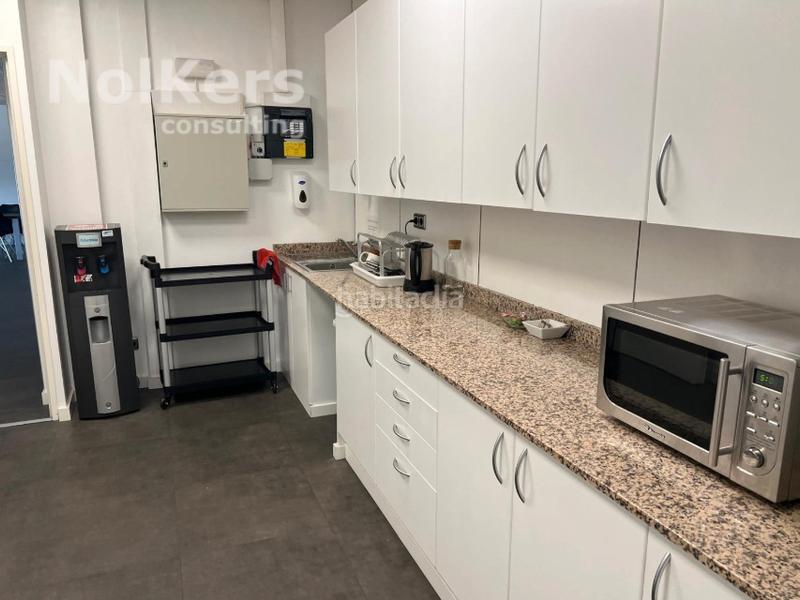 Foto 8adaec31-2777-4abe-8ac5-c606a51b84f8. Lloguer nau industrial amb calefacció a El Pla Sant Feliu de Llobregat