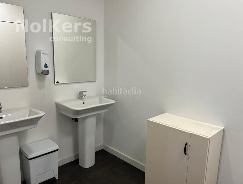 Foto cc51eea3-4388-4483-af28-1d86a480fe4d. Lloguer nau industrial amb calefacció a El Pla Sant Feliu de Llobregat