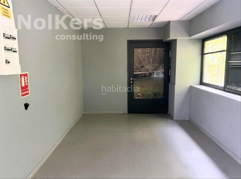 Foto 1dbd4427-20b5-4036-b280-d70cd023ae92. Rent industrial building with heating in Granvia LH Hospitalet de Llobregat (L´)