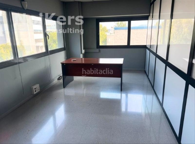 Foto 33bf5fa8-2851-46c9-9933-8bcd4259c01c. Rent industrial building with heating in Granvia LH Hospitalet de Llobregat (L´)