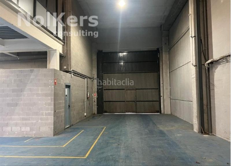 Foto f8eef624-37c5-41d6-a9a8-0f196f1698e5. Rent industrial building with heating in Granvia LH Hospitalet de Llobregat (L´)
