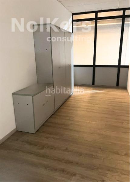 Foto fc6d694e-b9a3-4515-b0d9-35bcd0e194bd. Rent industrial building with heating in Granvia LH Hospitalet de Llobregat (L´)