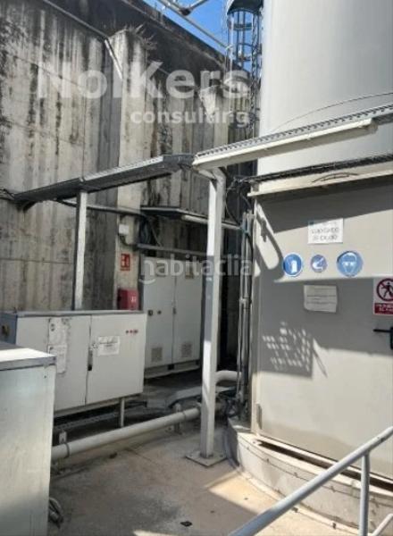 Foto d1ca5821-d4ae-4aff-851d-8b374f9138fa. Affitto capannone industriale con riscaldamento in Terrassa