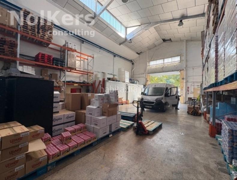 Foto 2126de65-929d-49b0-ae5e-5a154d77c864. Lloguer nau industrial amb calefacció a Pomar Badalona