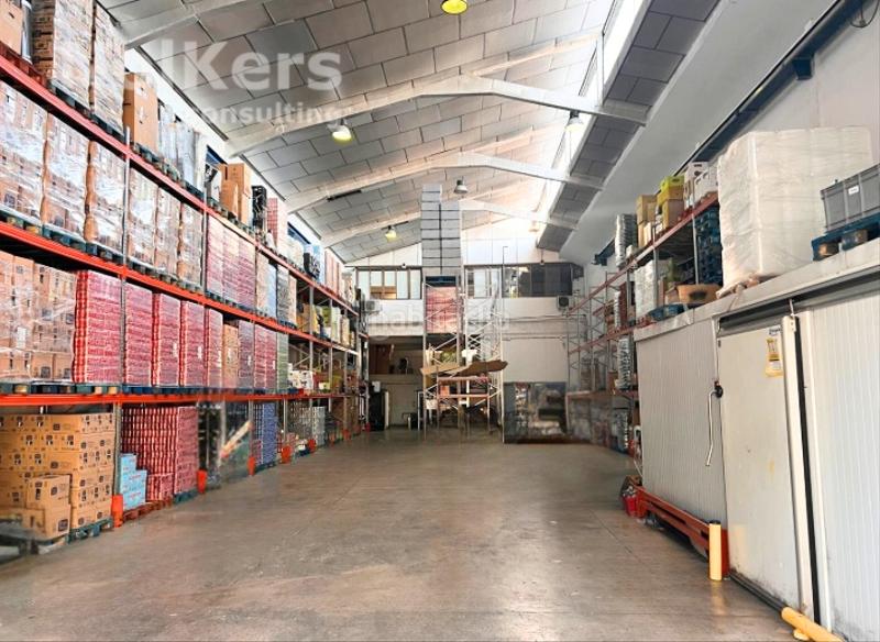 Foto f7a3fd86-d0e8-470a-a0a0-de5cd52da4b8. Miete fabrikhalle mit heizung in Pomar Badalona