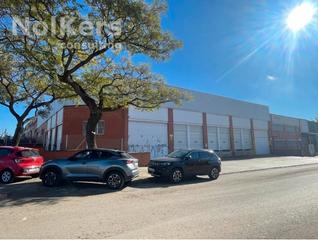 Miete Fabrikhalle in Gràcia. Nave en alquiler en sabadell