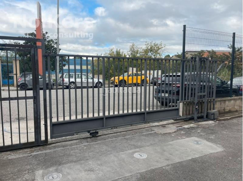 Foto cd6b061a-4d4c-4ad4-98d6-48c3bfd30610. Industrial building with heating in Polinyà