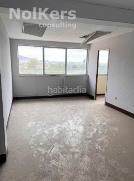 Foto 8e423a7a-73e5-4b76-89cb-f6df3bfc2ab9. Affitto capannone industriale in Santa Coloma de Cervelló