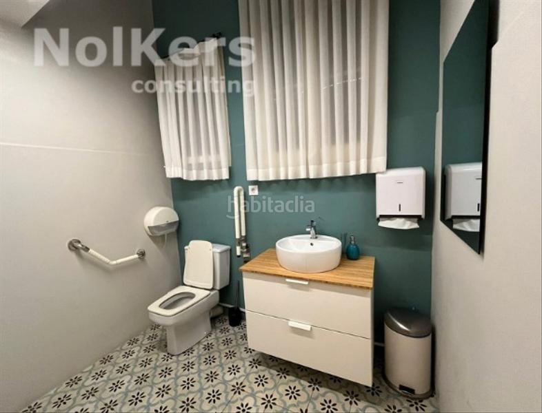 Foto eab59fbf-14b6-42c2-aa12-ebe4b5d442f3. Rent office space with heating in Barri de les Corts Barcelona