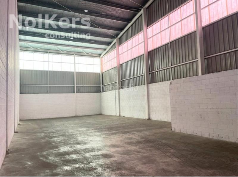 Foto 84148818-cd59-434f-bc2b-f07b3202deb2. Rent industrial building in Papiol (El)