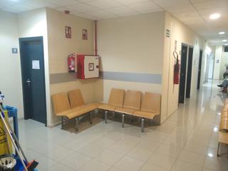 Location Bureau  Carrer d'enric prat de la riba. Oficina en alquiler hospitalet