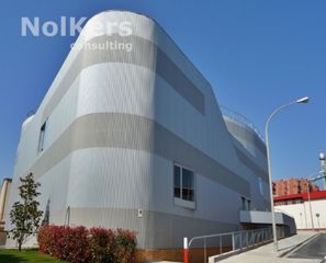 Location Bâtiment à usage industriel à Centre. Sede corporativa a 10 minutos de barcelona - sant just desvern