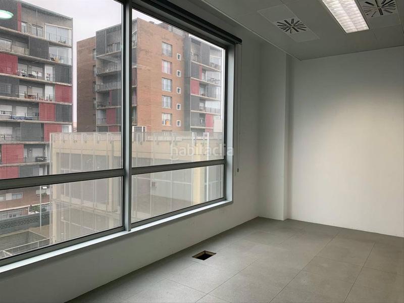 Foto babfc3a7-978d-4cae-bd80-86f63f3354c6. Miete büro mit heizung parking in Besòs - Maresme Barcelona