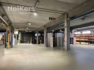 Lloguer Nau industrial a Almeda - El Corte Inglés. Superficies industriales en alquiler