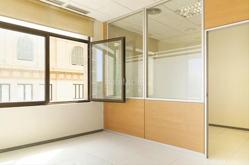 Foto 091ff664-942b-41b0-9dda-98fa6ed24ed3. Affitto ufficio con riscaldamento parcheggio in Gòtic Barcelona
