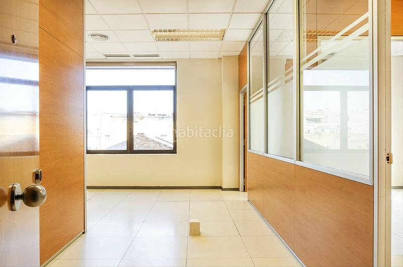 Foto 9a6551cb-3920-4e29-b09d-d118c610bc97. Alquiler oficina  plaza cataluña en Gòtic Barcelona