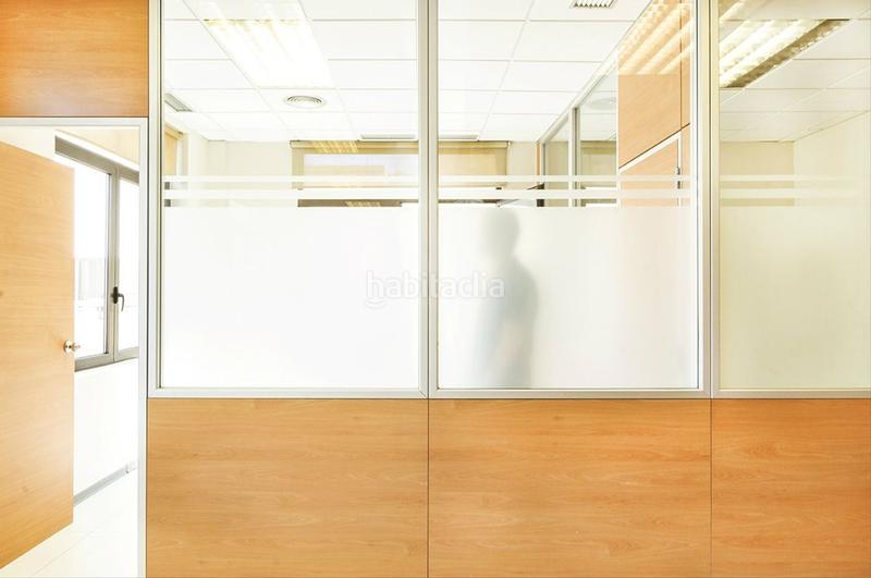 Foto 9fb34e19-14b1-4359-bedc-632d097aa283. Alquiler oficina  plaza cataluña en Gòtic Barcelona