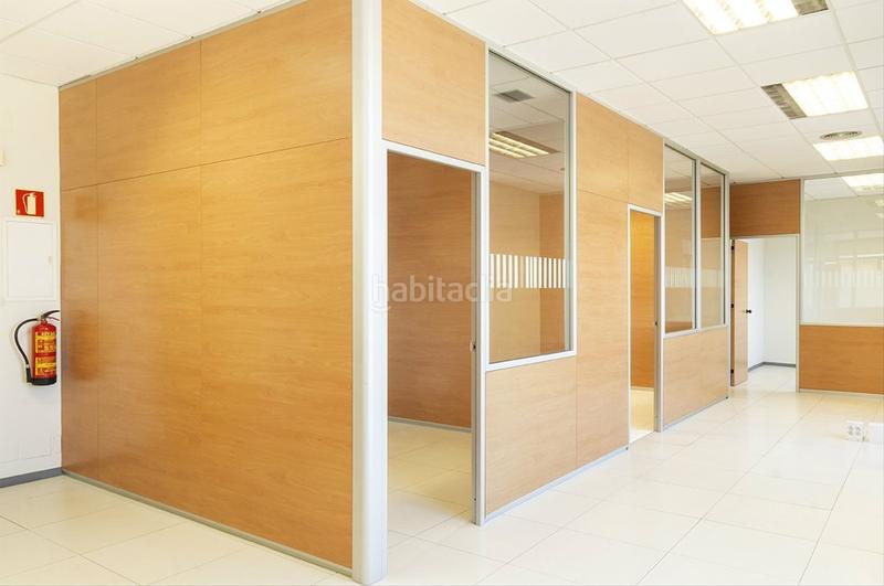 Foto fcc57069-ba45-44cc-9ccd-104ce2f80f1a. Alquiler oficina  plaza cataluña en Gòtic Barcelona