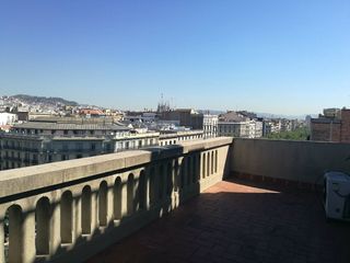 Miete Büro  Gran via de les corts catalanes. Oficina atico en eixample