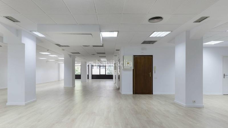 Foto 8e0a5977-08ba-43fa-b739-308932915215. Rent office space with heating in Sant Antoni Barcelona