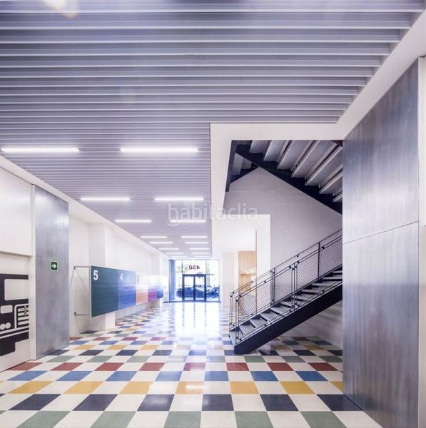 Foto 37ffdc7c-d0a6-43ad-927a-fca4fb9fcaed. Rent office space with heating parking in Centre Hospitalet de Llobregat (L´)